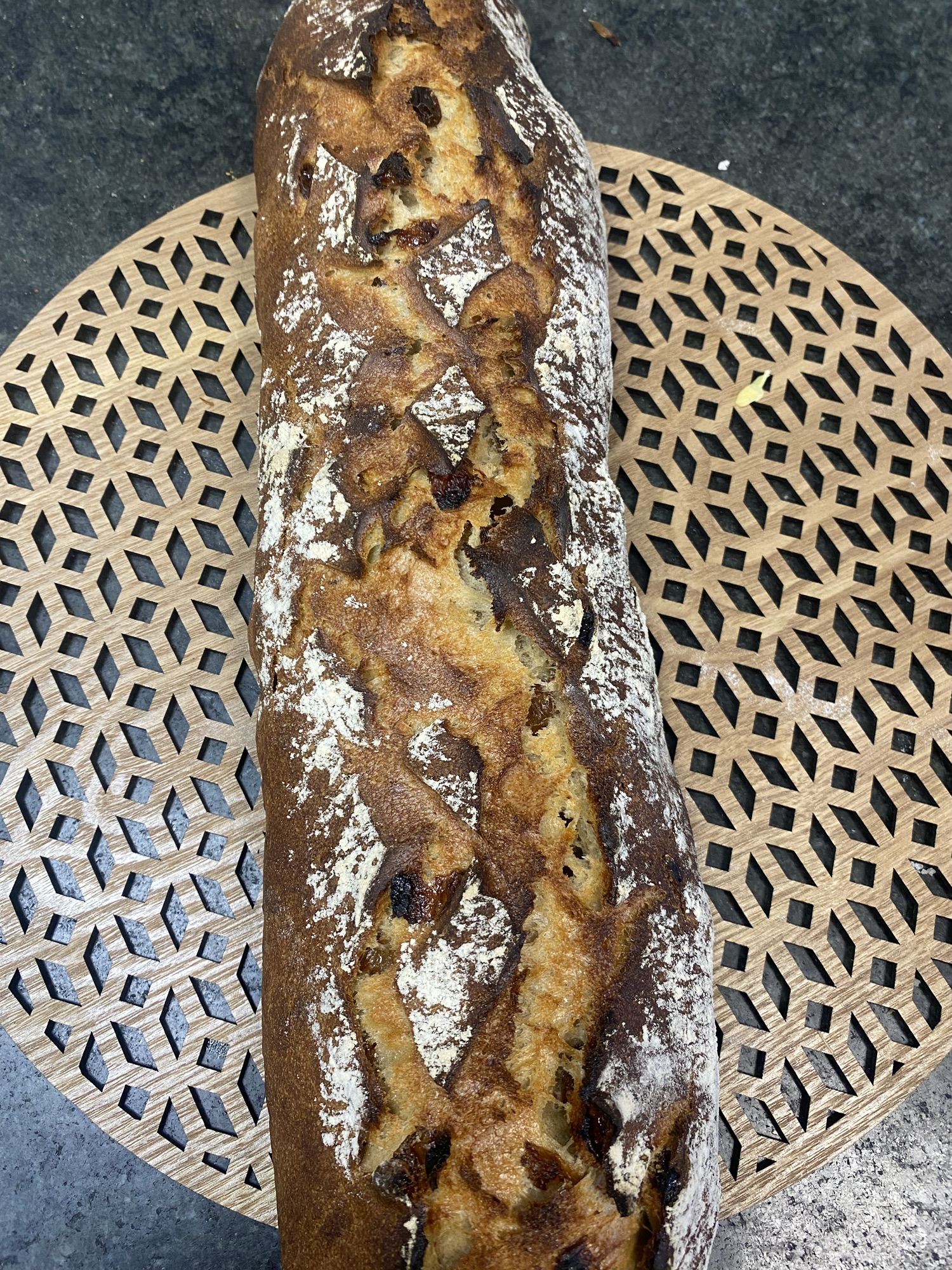 Gros pain tradition raisin rhum