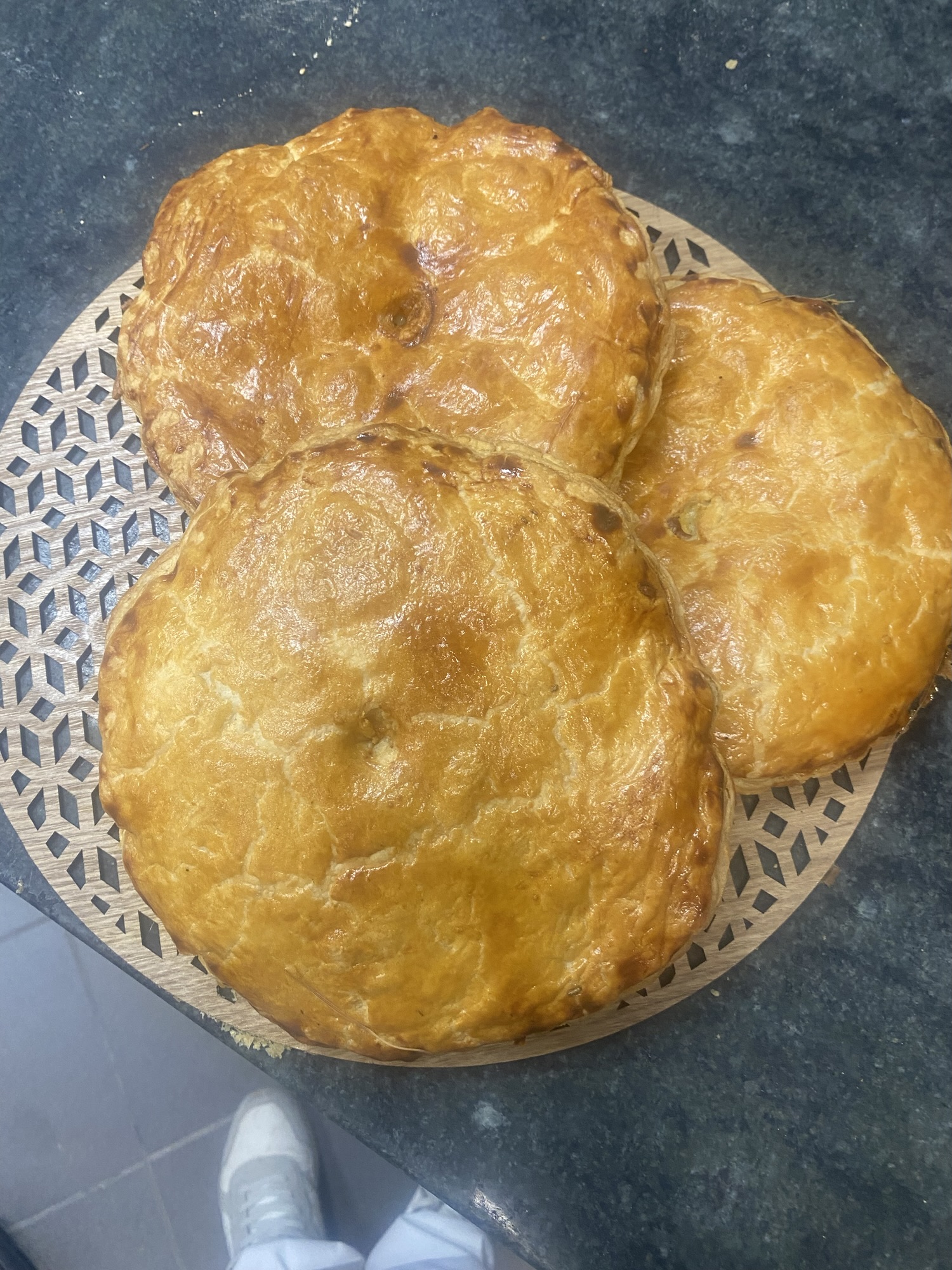 Feuilleté fromage râpé mozzarella crème fraîche et chèvre pour 4 6 personnes